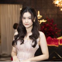 Ca sĩ Trương Quỳnh Anh